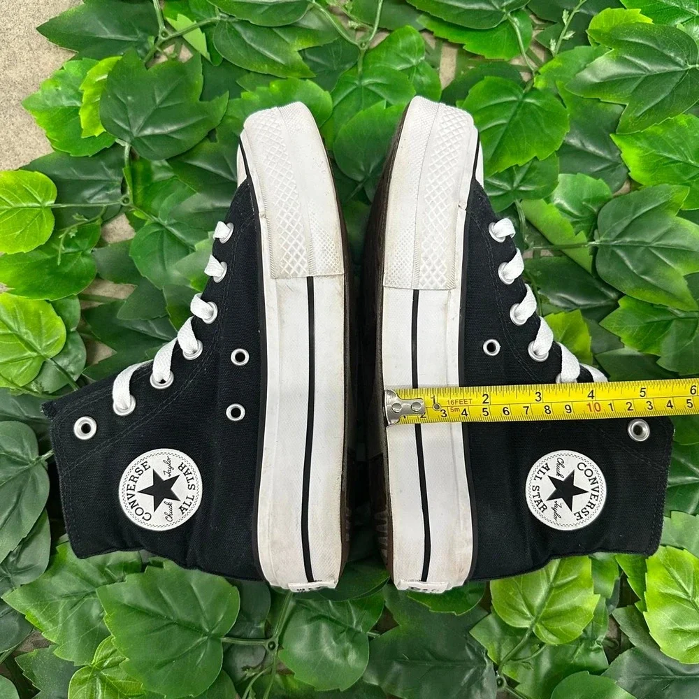 N/A black converse